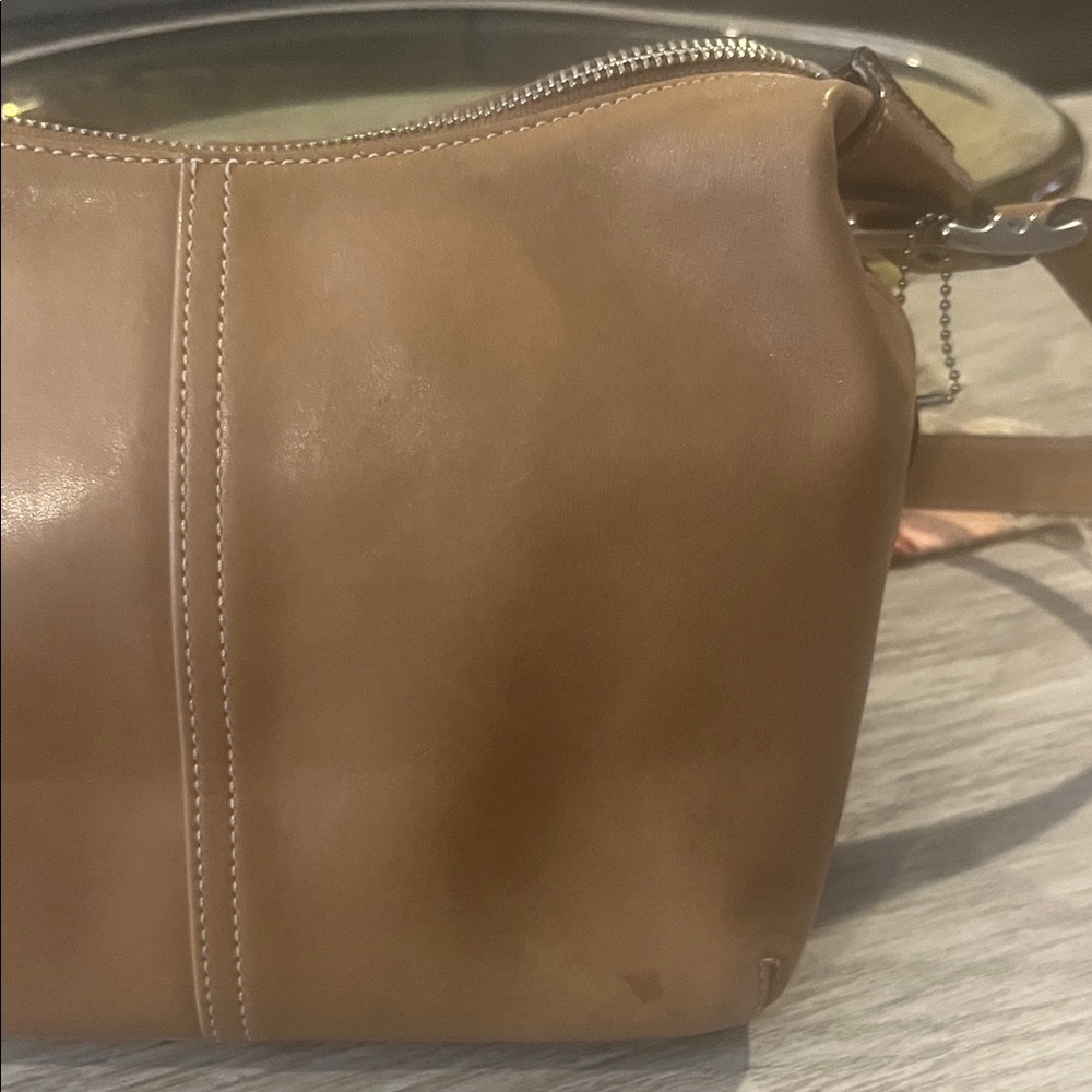 COACH Vintage Tan Leather Shoulder Bag - Picture 4 of 16